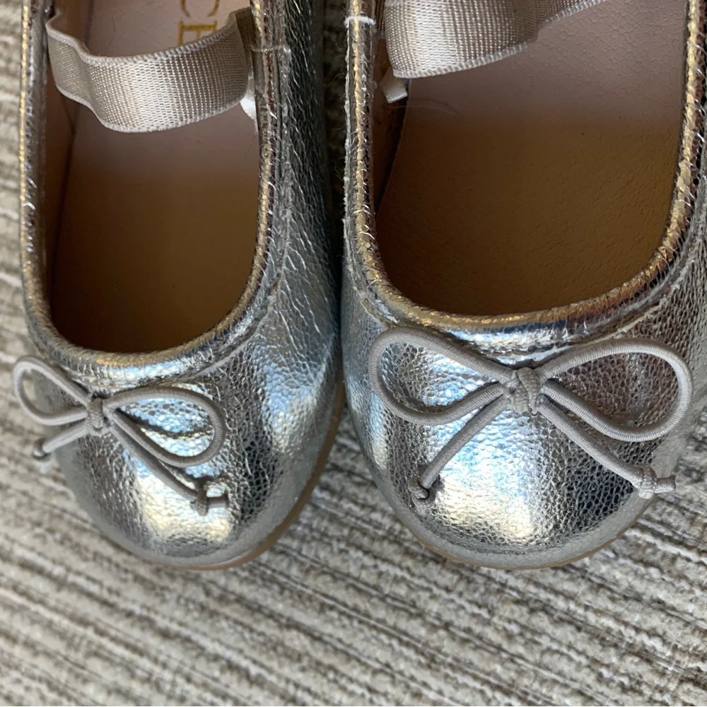 The Children's Place Shiny Silver Dress Shoes Toddler Girl Size 5 EUC